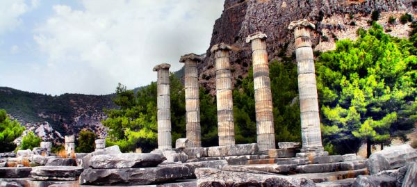 Las cinco columnas en pie del templo de Atenea en Priene